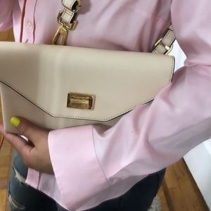 Clothes & accessories